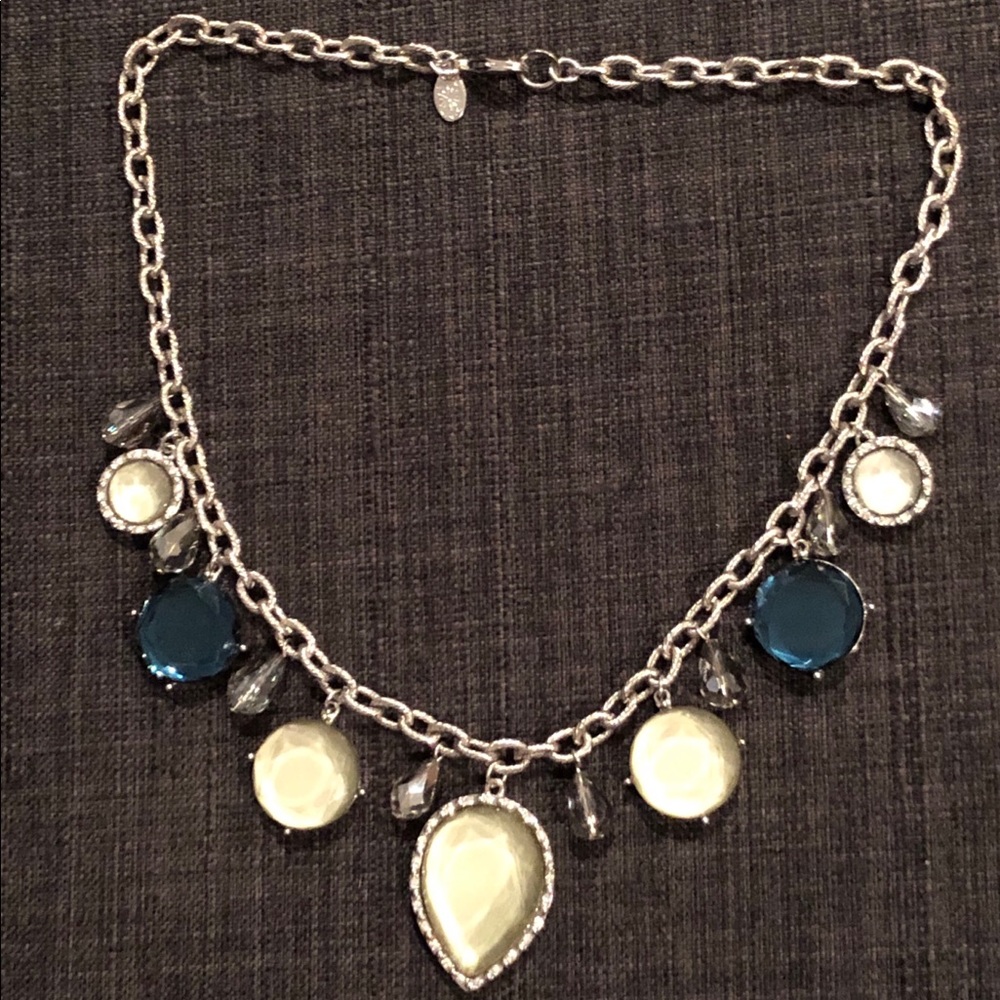 LYDELL NYC necklace. Short with a vintage look. - Picture 2 of 5